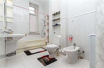 Uavoyage Business Apartments Kiev Buitenkant foto