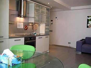 Uavoyage Business Apartments Kiev Buitenkant foto